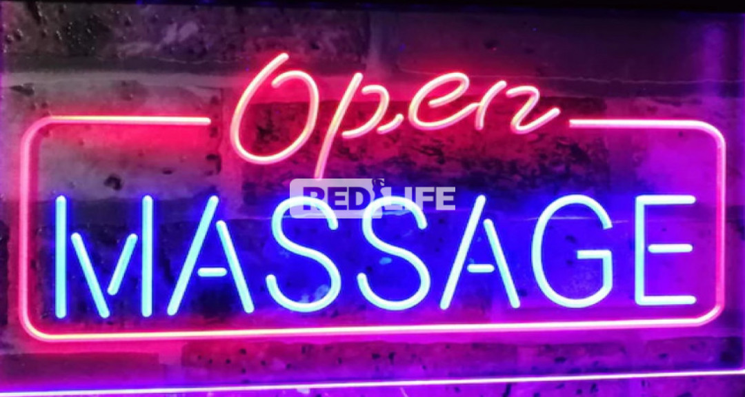 EARN &pound;200+ per day.
Massage therapists
