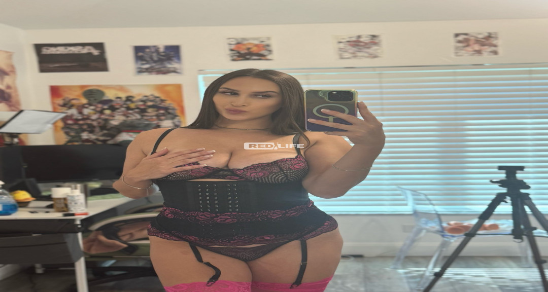 I offer doggy, cowgirl, squirting,
