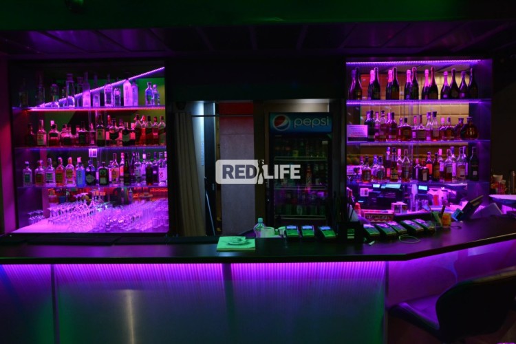 dancer job free accommodation hostess