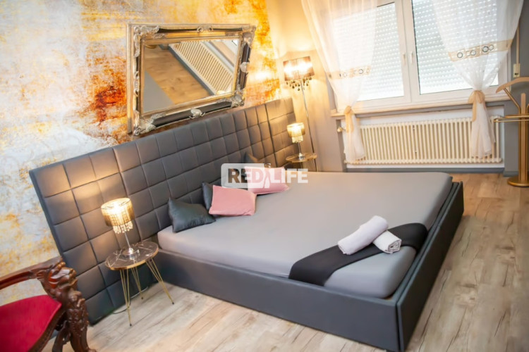 female owner fixed rent private