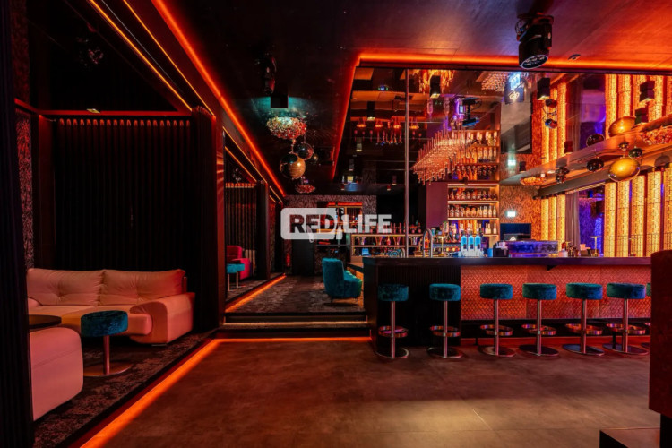 elite club exclusive environment Nightclub