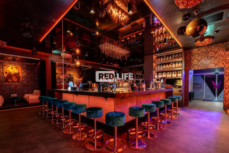 elite club exclusive environment Nightclub
