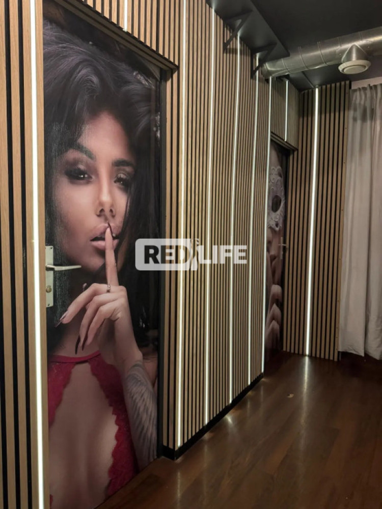 erotic studio escort job Magic