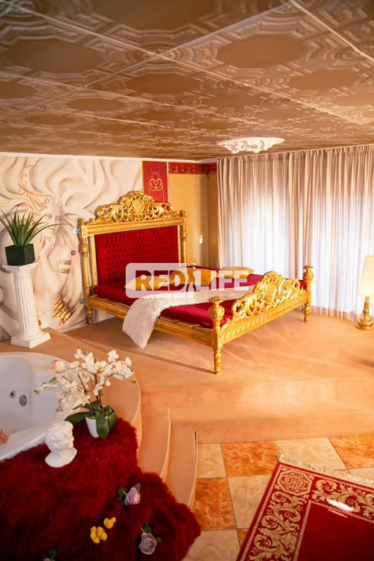 female owner fixed rent private