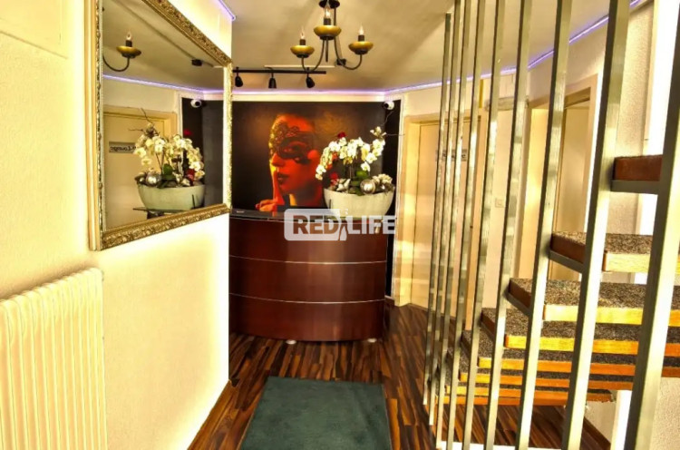 erotic studio escort job Leguan