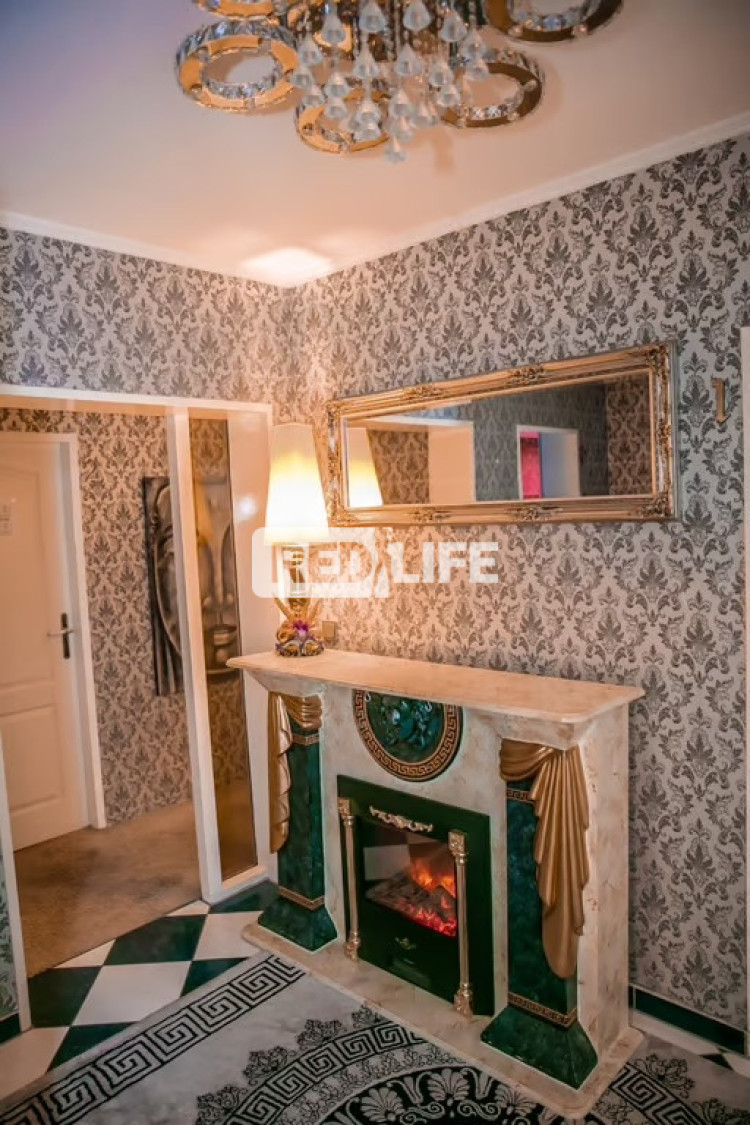 female owner fixed rent private