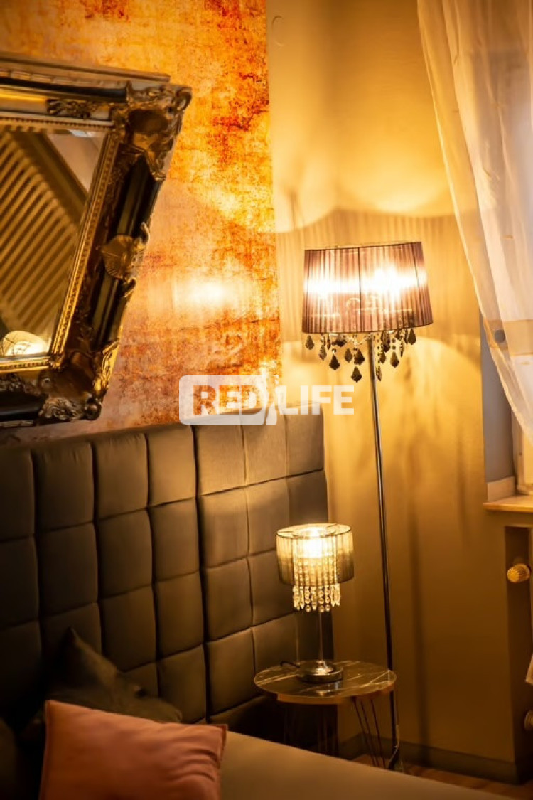 female owner fixed rent private